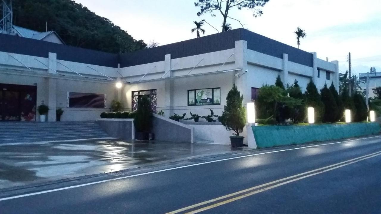 Sun Moon Lake Jinlongshan Bnb Yuchi Extérieur photo