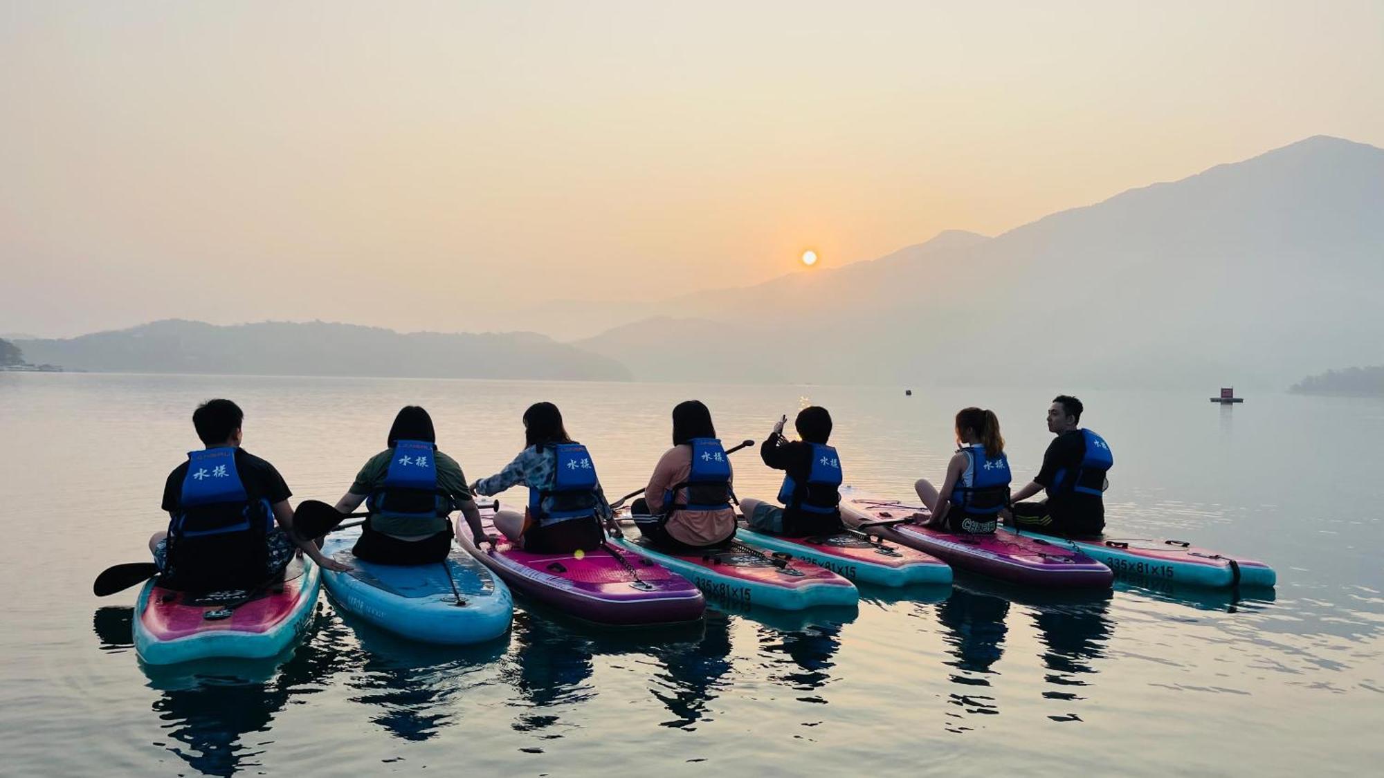 Sun Moon Lake Jinlongshan Bnb Yuchi Extérieur photo